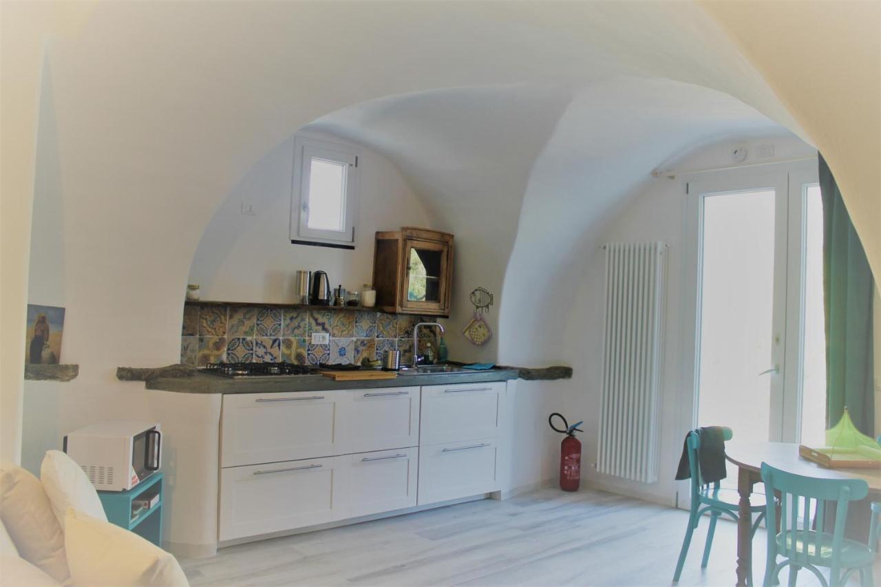 Antica Casa Del Canto Iara - Private Parking Calice Ligure 외부 사진